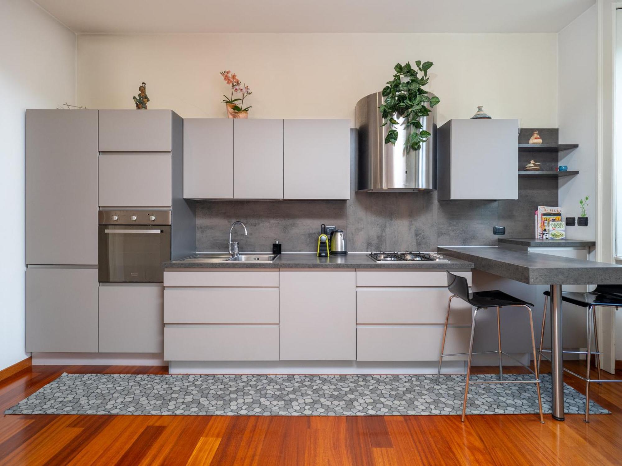 Luxury In The Iconic Avenue Of Apartment *