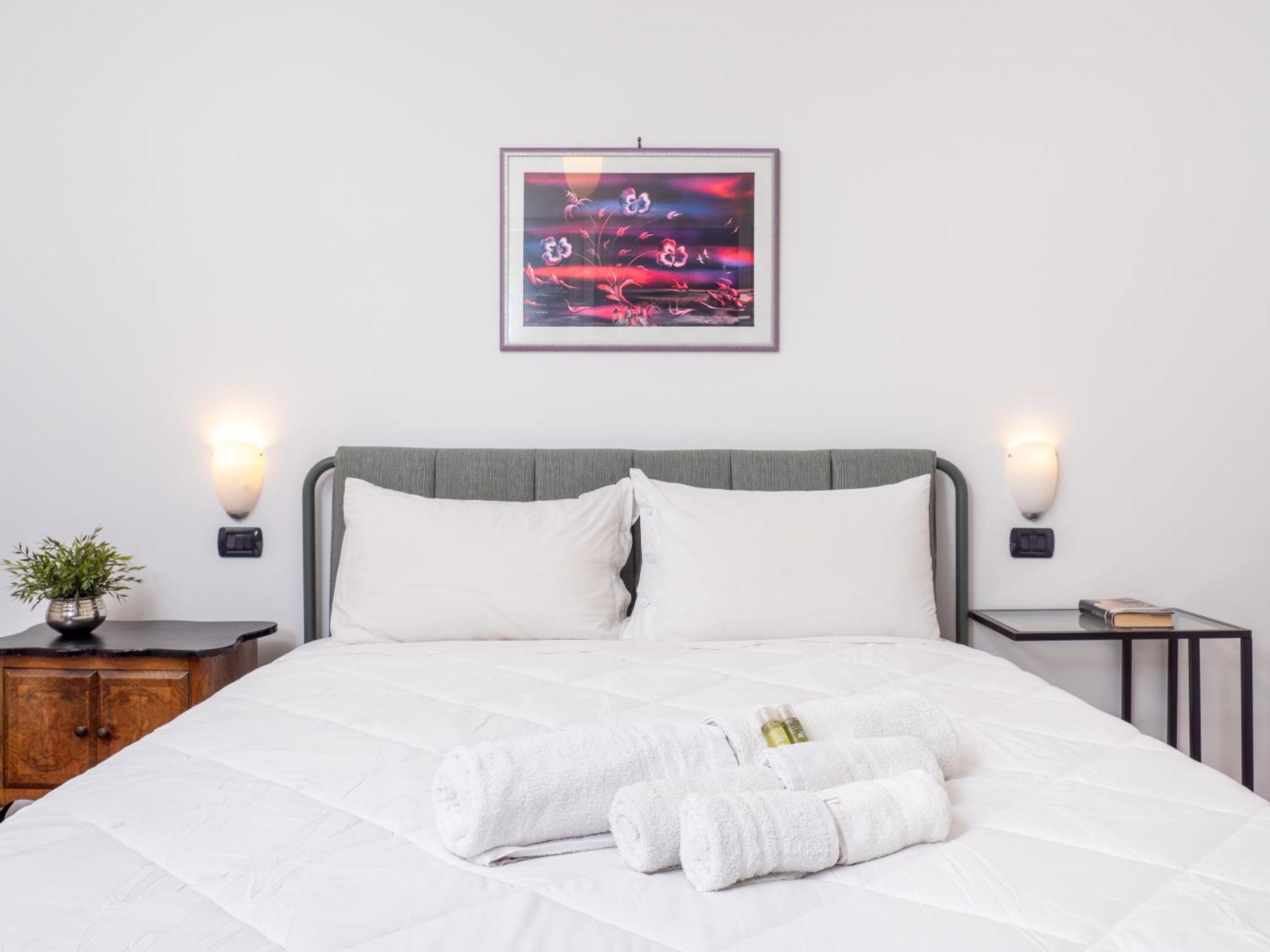Luxury In The Iconic Avenue Of Apartment